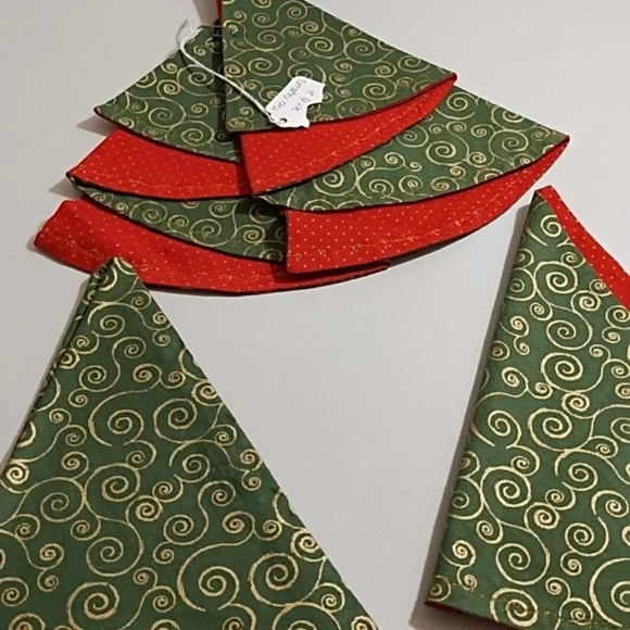 Tea Towel & 4 Handcrafted Napkins Folded into Christmas Tree's Gold Stitching - Picture 6 of 12